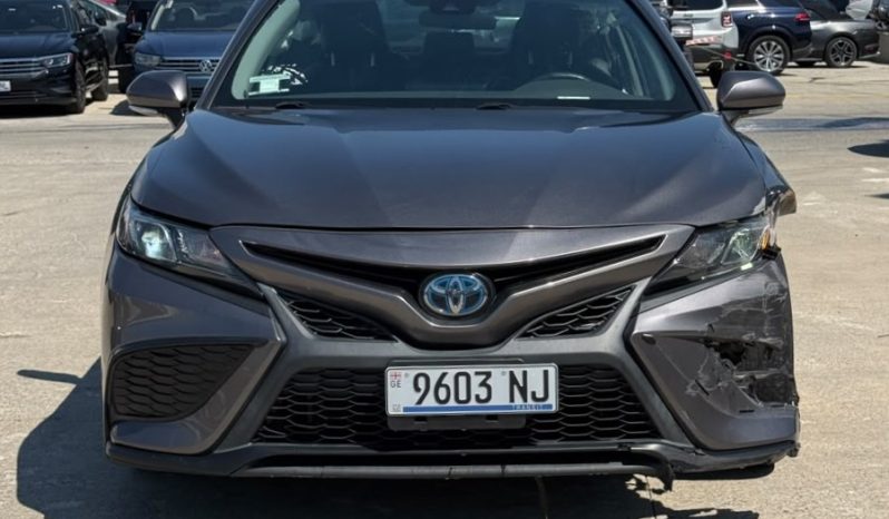 
								2023 Toyota Camry HYBRID SE full									