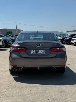 
										2023 Toyota Camry HYBRID SE full									