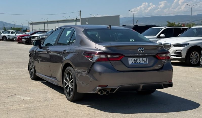 
								2023 Toyota Camry HYBRID SE full									