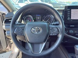 
										2023 Toyota Camry HYBRID SE full									