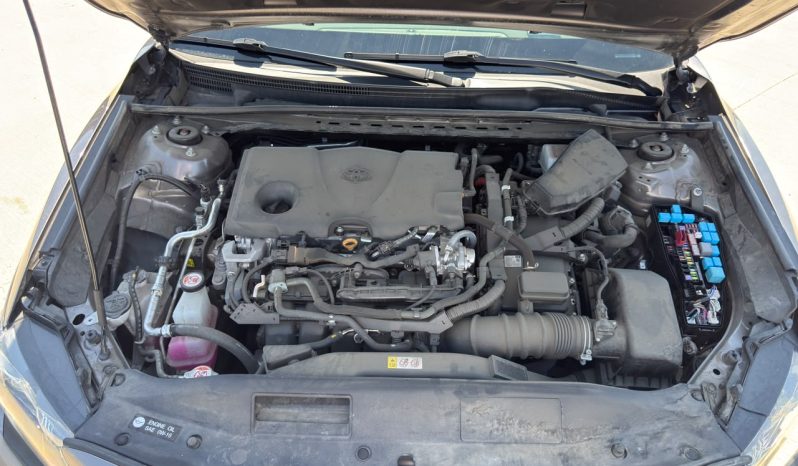
								2023 Toyota Camry HYBRID SE full									