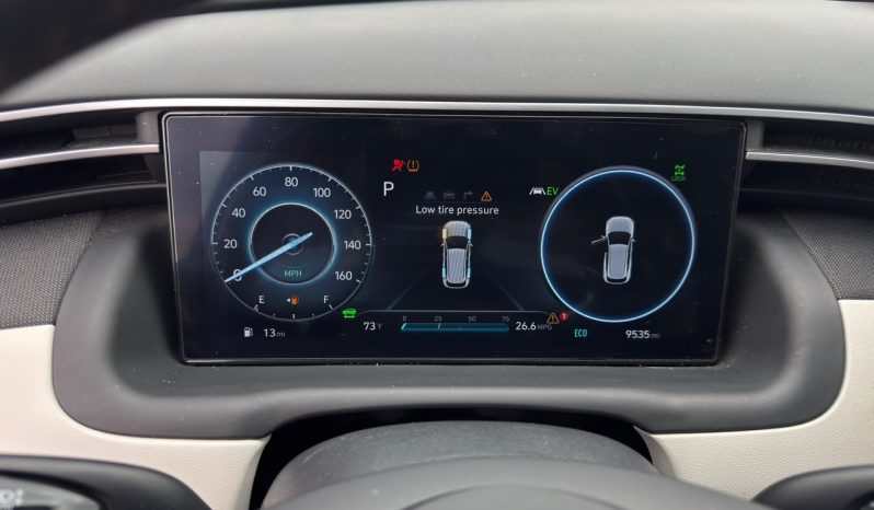 
								Hyundai Tucson full									