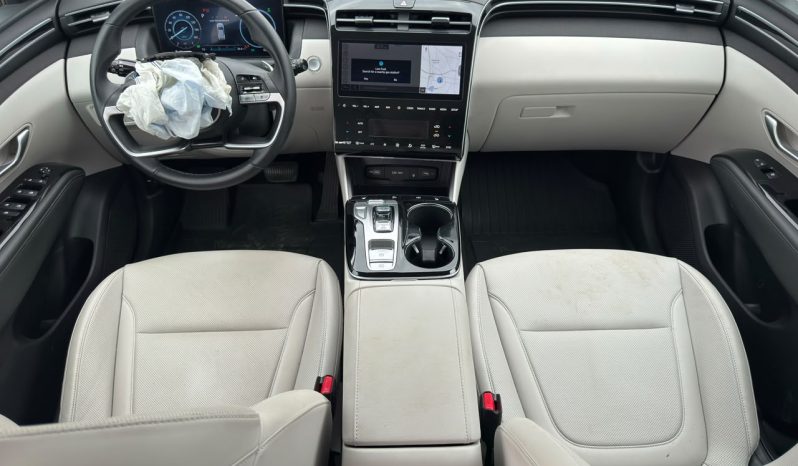 
								Hyundai Tucson full									