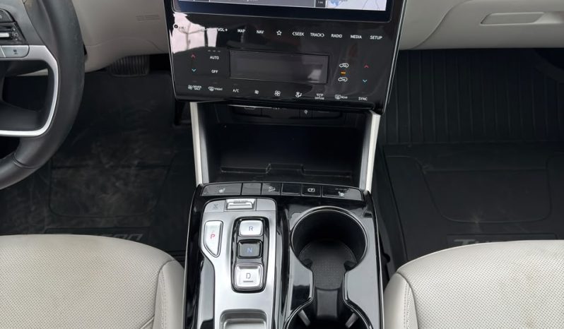 
								Hyundai Tucson full									