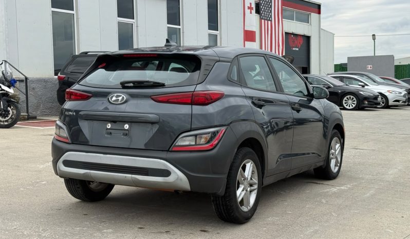 
								Hyundai Kona full									