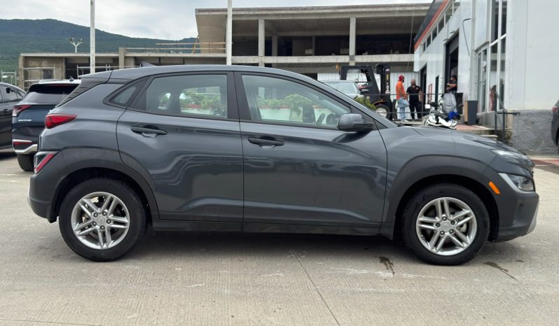 
								Hyundai Kona full									