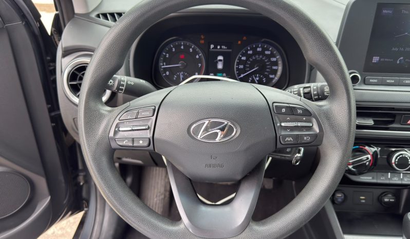 
								Hyundai Kona full									