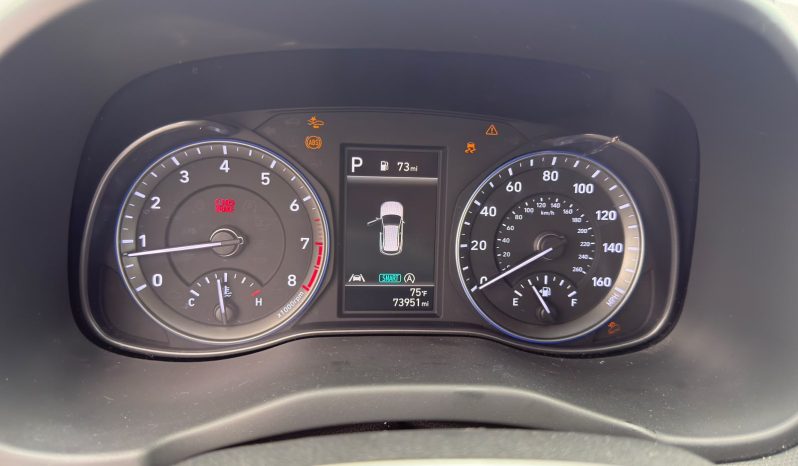 
								Hyundai Kona full									