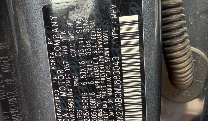 
								Hyundai Kona full									