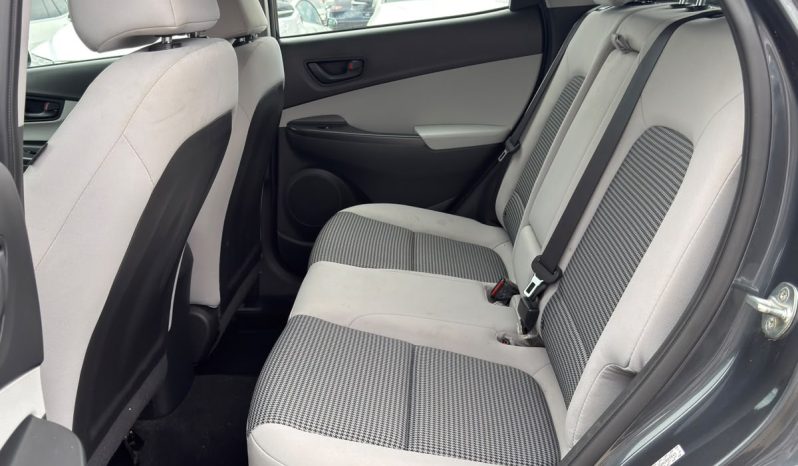 
								Hyundai Kona full									