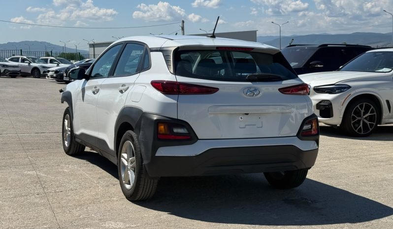 
								Hyundai Kona full									