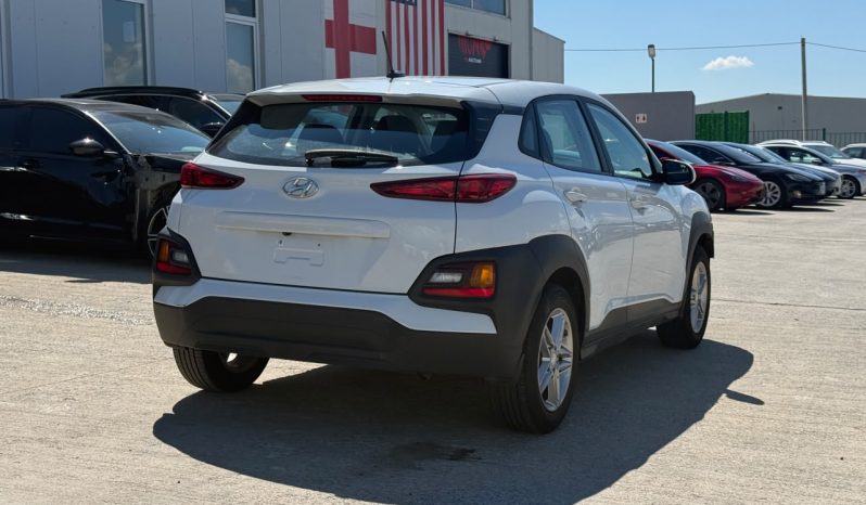 
								Hyundai Kona full									