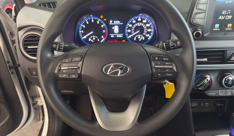 
								Hyundai Kona full									