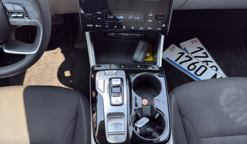 
								Hyundai Tucson full									