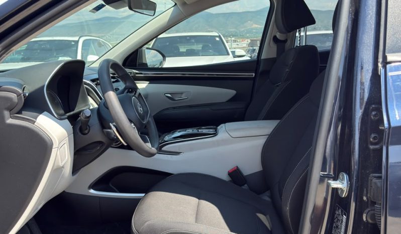 
								Hyundai Tucson full									
