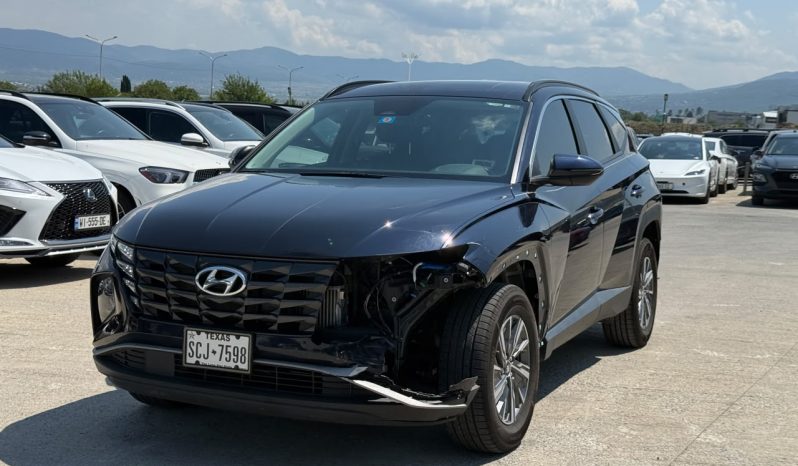 
								Hyundai Tucson full									