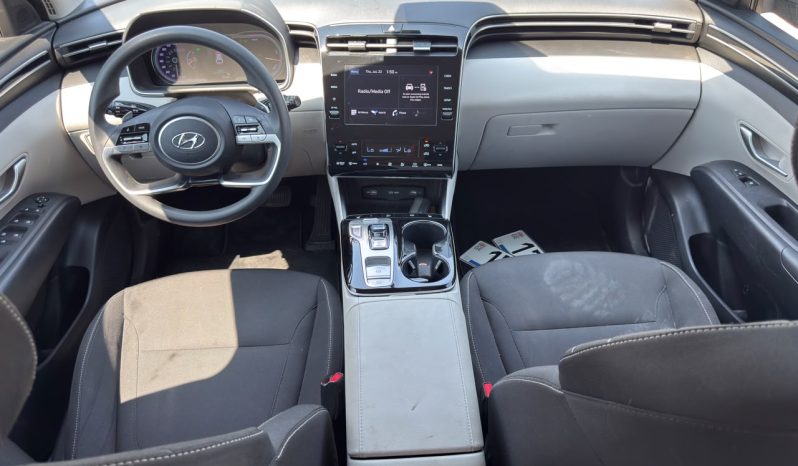 
								Hyundai Tucson full									