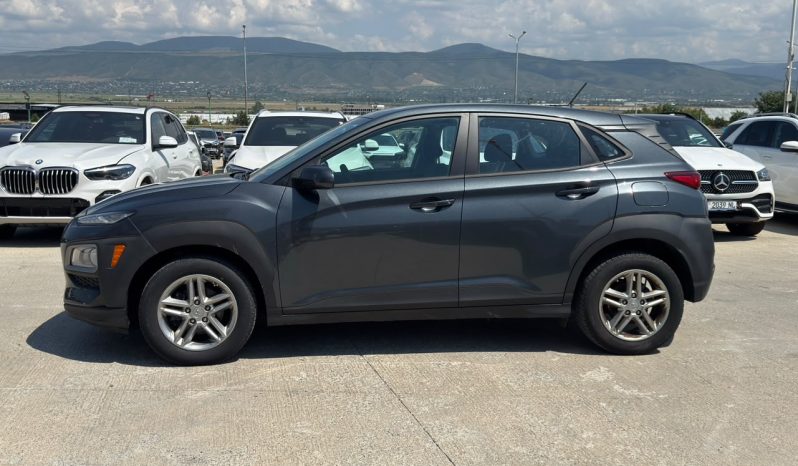 
								Hyundai Kona full									