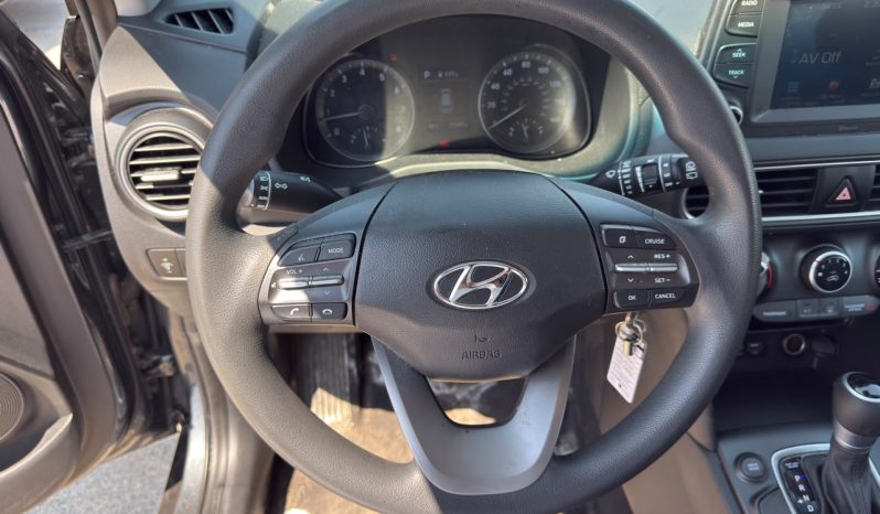 
								Hyundai Kona full									