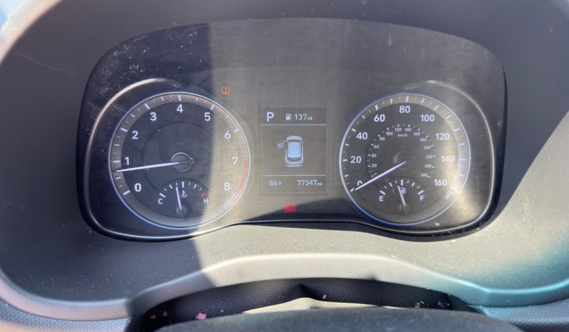 
								Hyundai Kona full									