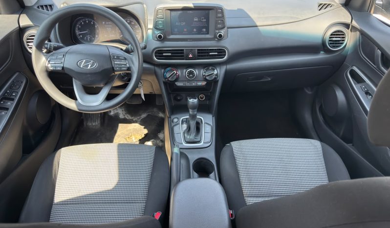 
								Hyundai Kona full									