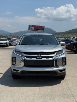
										Mitsubishi Outlander Sport full									