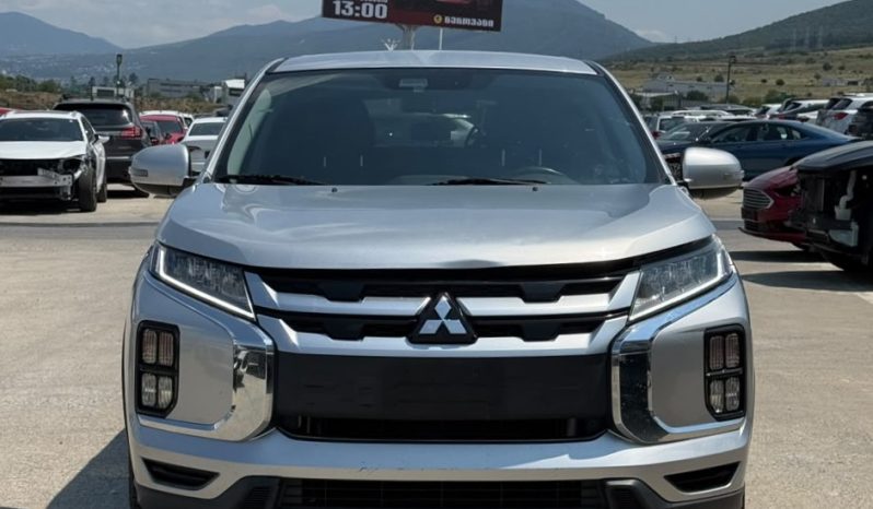 
								Mitsubishi Outlander Sport full									