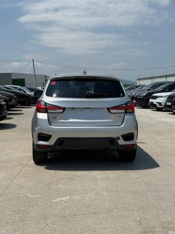 
										Mitsubishi Outlander Sport full									