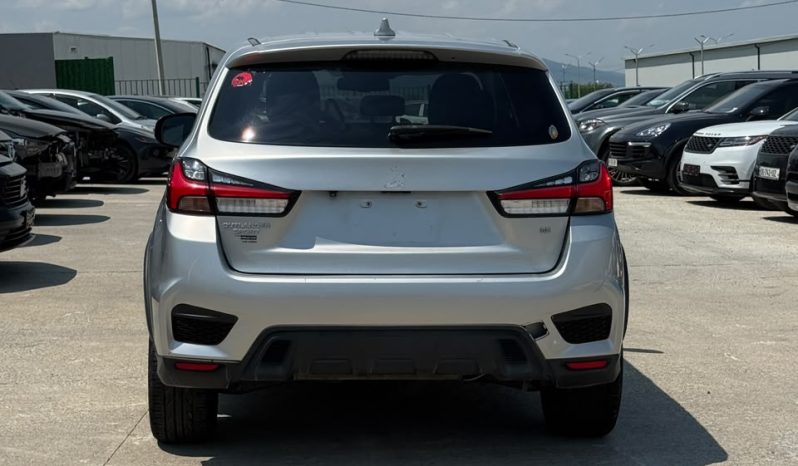 
								Mitsubishi Outlander Sport full									
