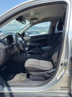
										Mitsubishi Outlander Sport full									