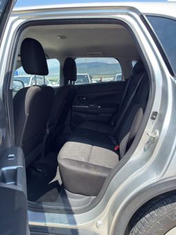 
										Mitsubishi Outlander Sport full									