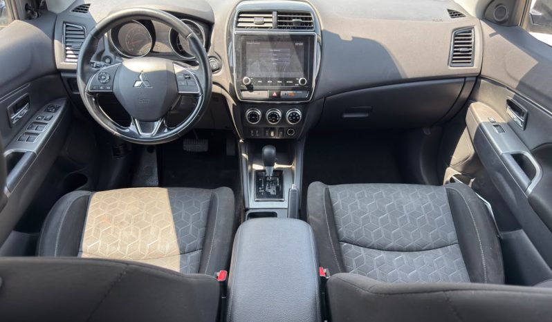 
								Mitsubishi Outlander Sport full									