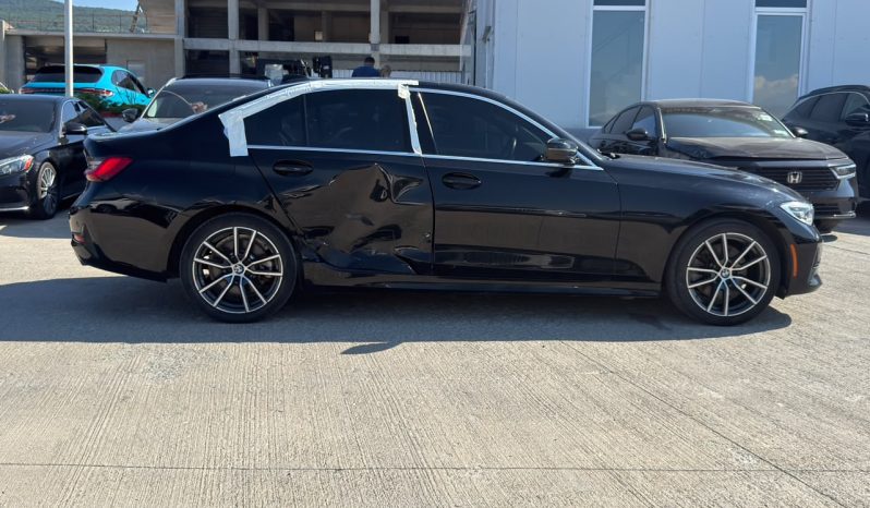 
								BMW 3 Series full									