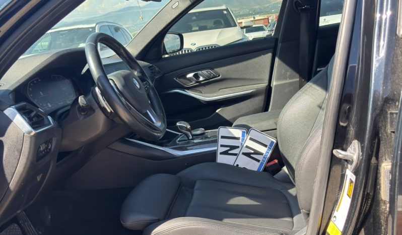 
								BMW 3 Series full									