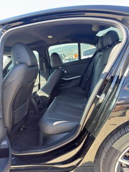 
										BMW 3 Series full									