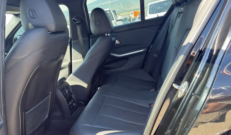
								BMW 3 Series full									