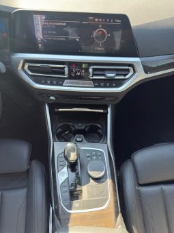 
										BMW 3 Series full									