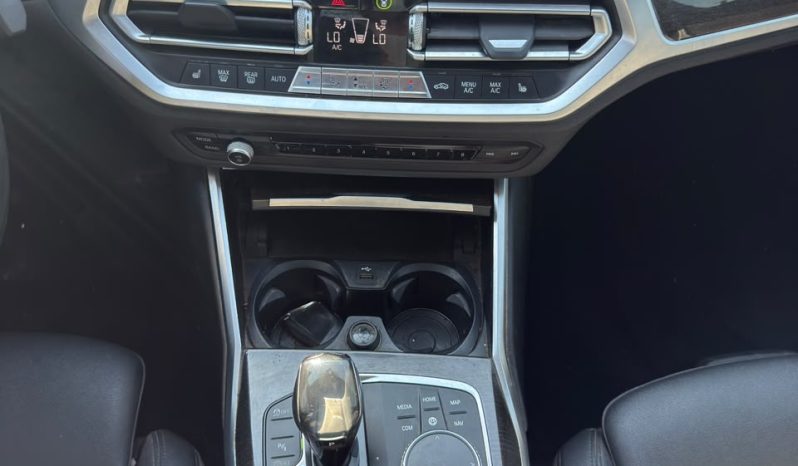 
								BMW 3 Series full									