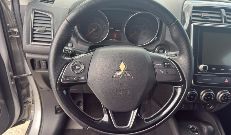 
								Mitsubishi Outlander full									