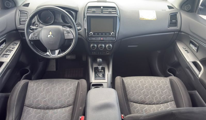 
								Mitsubishi Outlander full									
