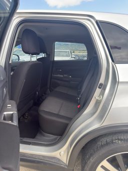
										Mitsubishi Outlander full									