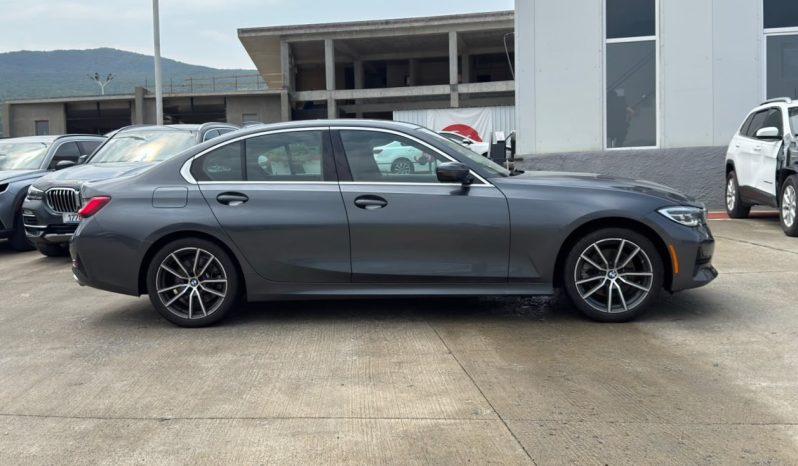 
								2021 BMW 330i xDrive full									
