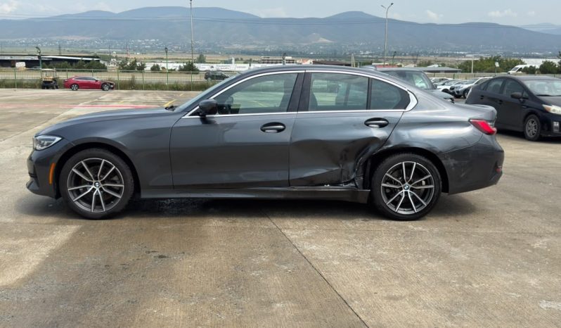 
								2021 BMW 330i xDrive full									