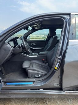 
										2021 BMW 330i xDrive full									
