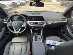 
										2021 BMW 330i xDrive full									