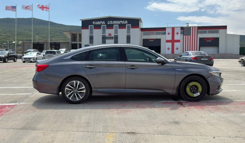 
								Honda Accord Hybrid full									