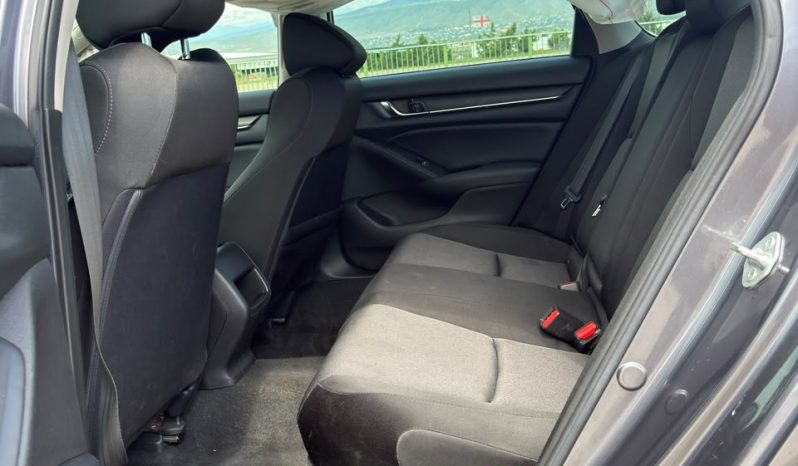 
								Honda Accord Hybrid full									
