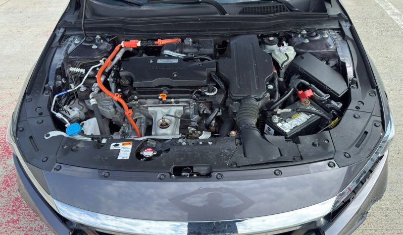 
								Honda Accord Hybrid full									