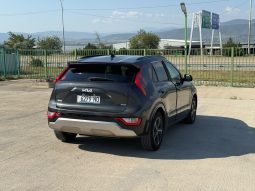 
										KIA Niro full									
