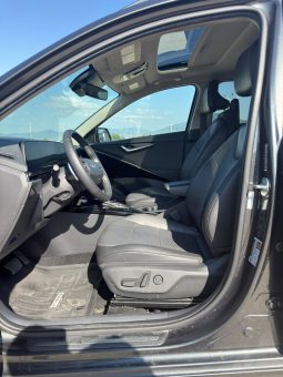
										KIA Niro full									